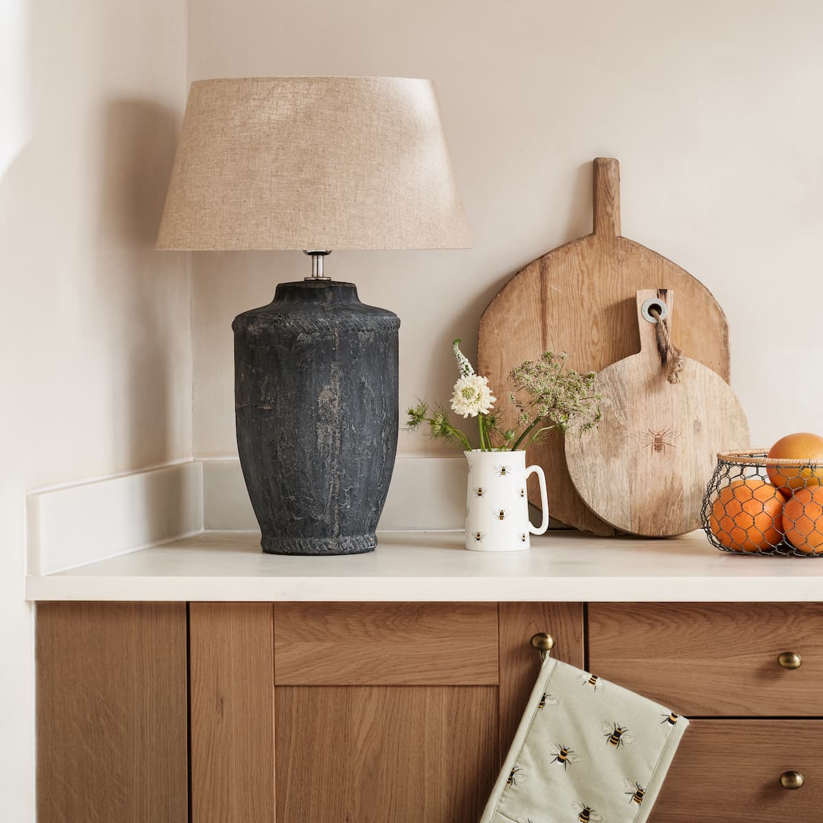 Pillar store table lamp