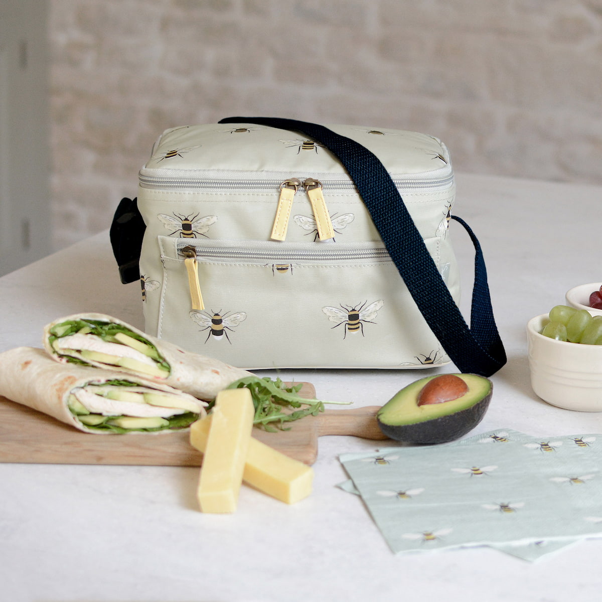 Oilcloth lunch bag on sale