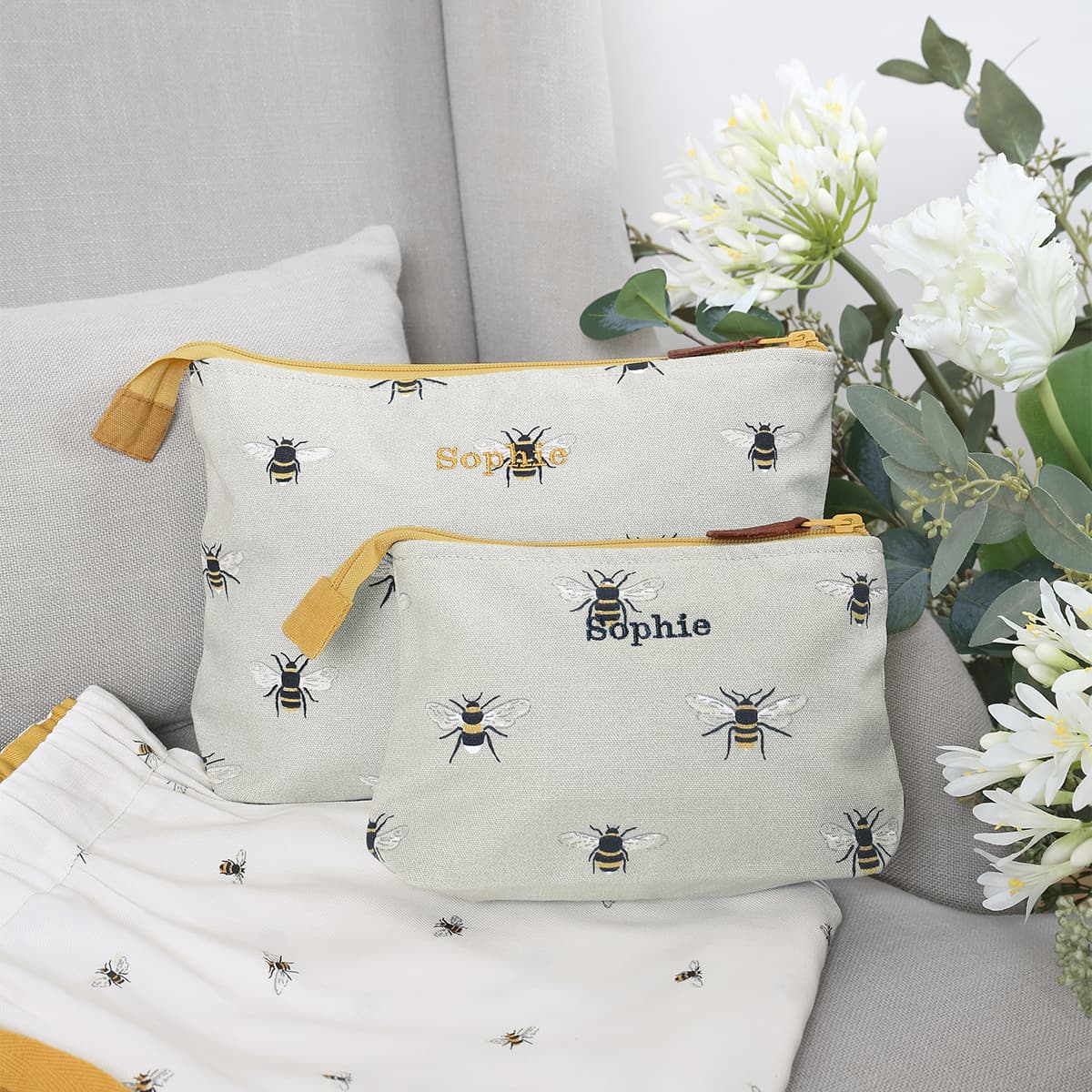 Small Clear Make up Bag with White Bee Print – Will Bees Bespoke