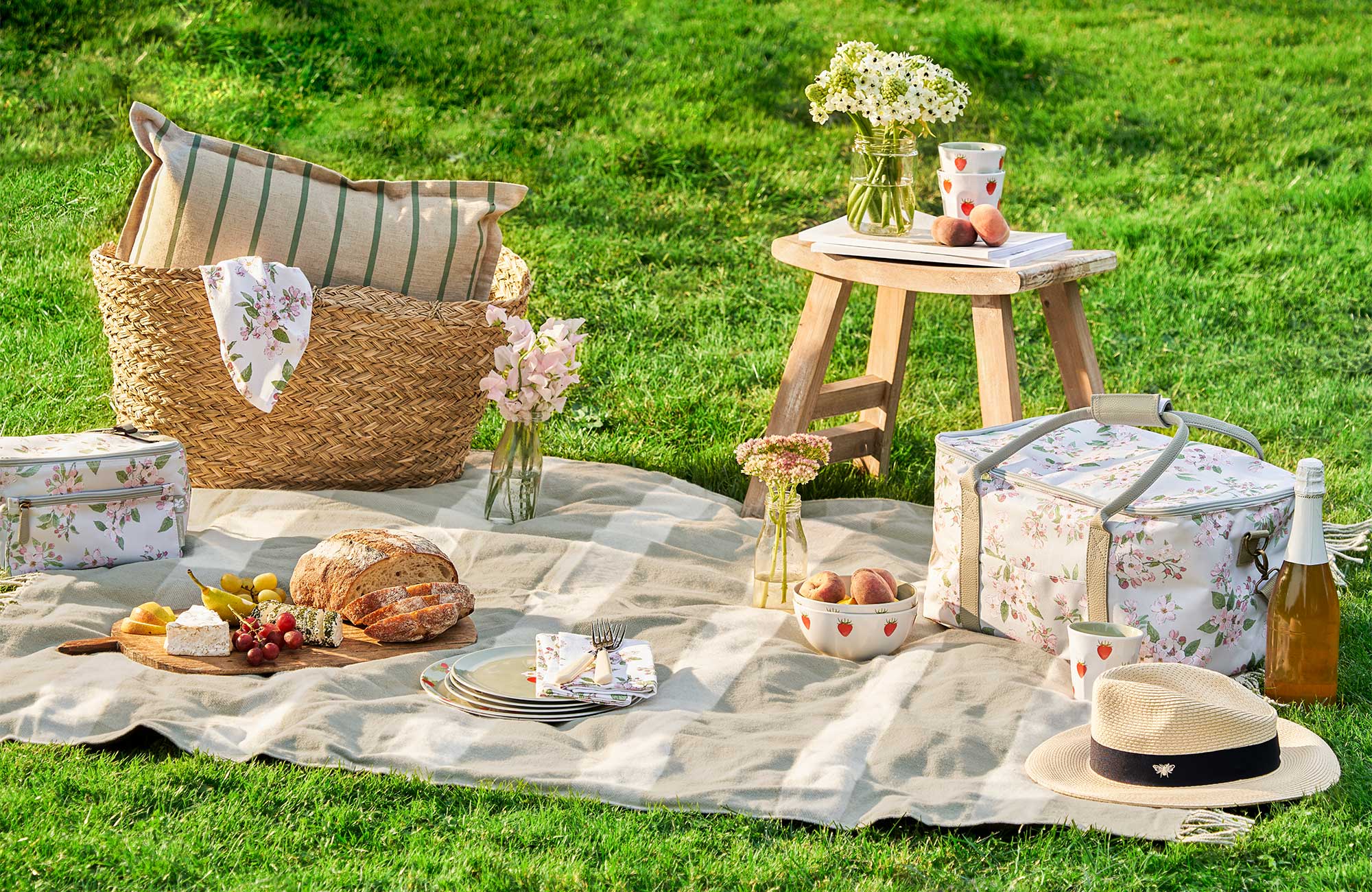 Five Hacks For Picnic Season