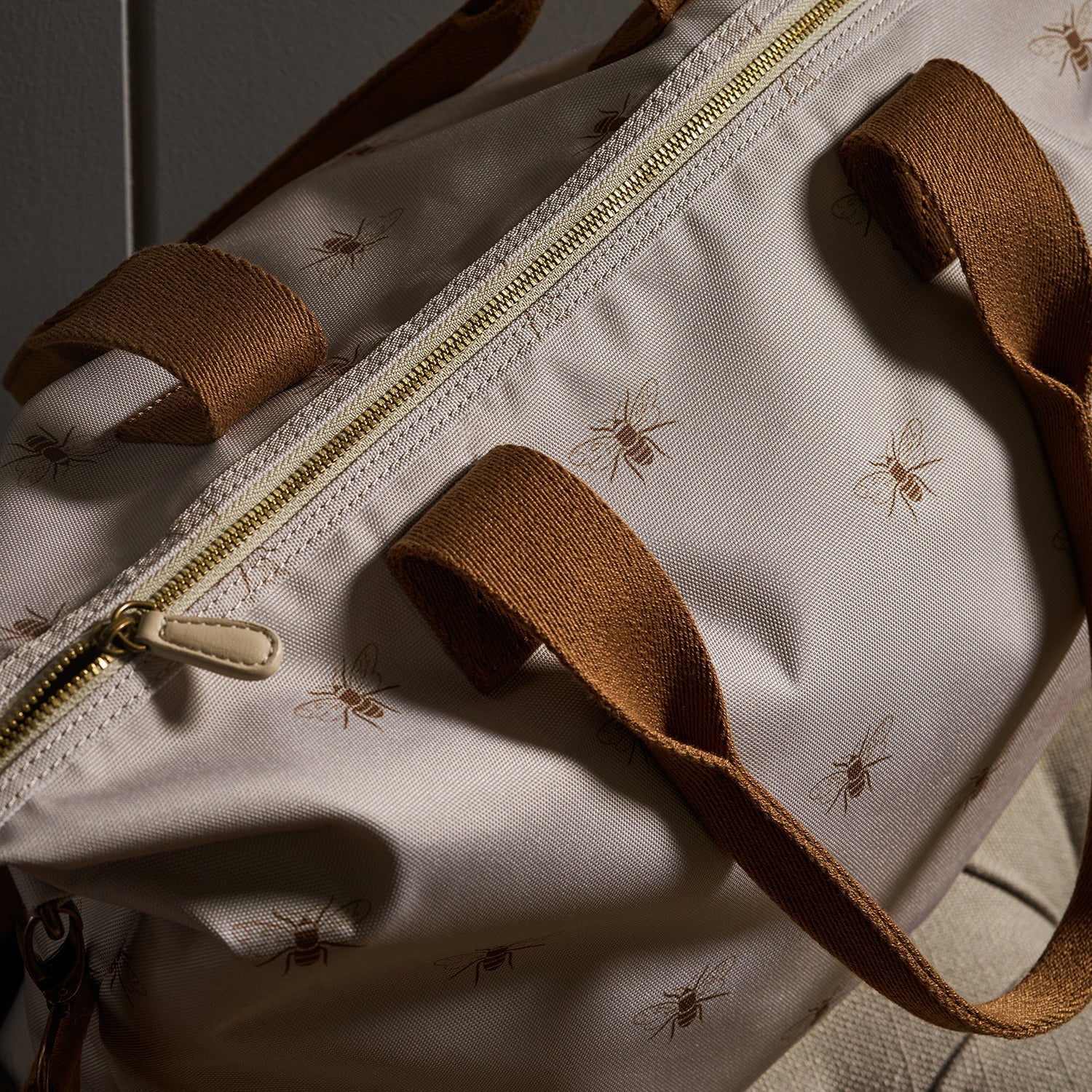 Bees Oakham Bag by Sophie Allport