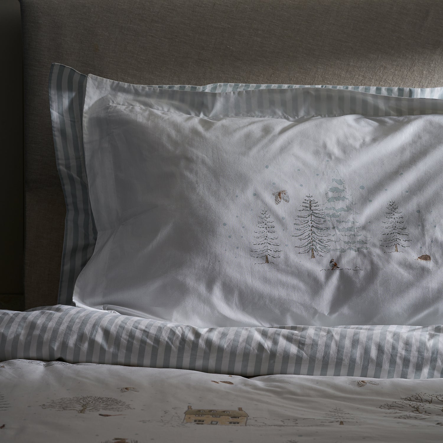 Snowy Cottage Bedding Set by Sophie Allport