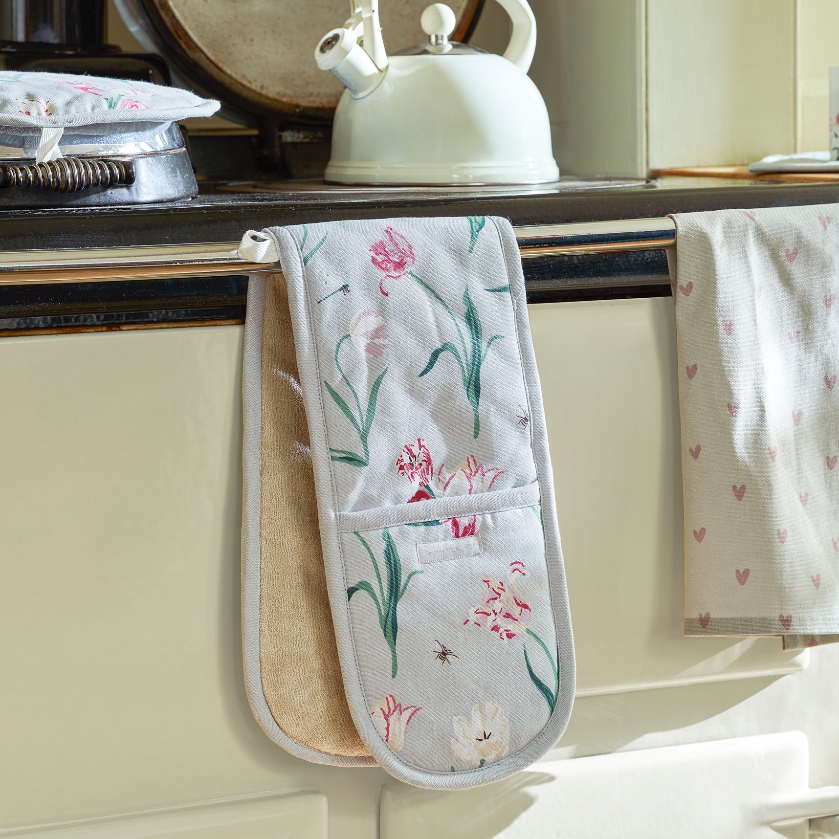 Tulips Double Oven Glove by Sophie Allport