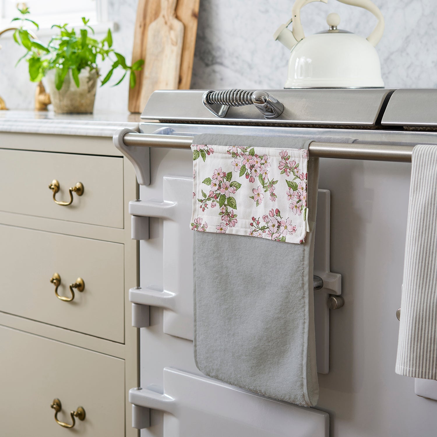 Blossom Roller Hand Towel