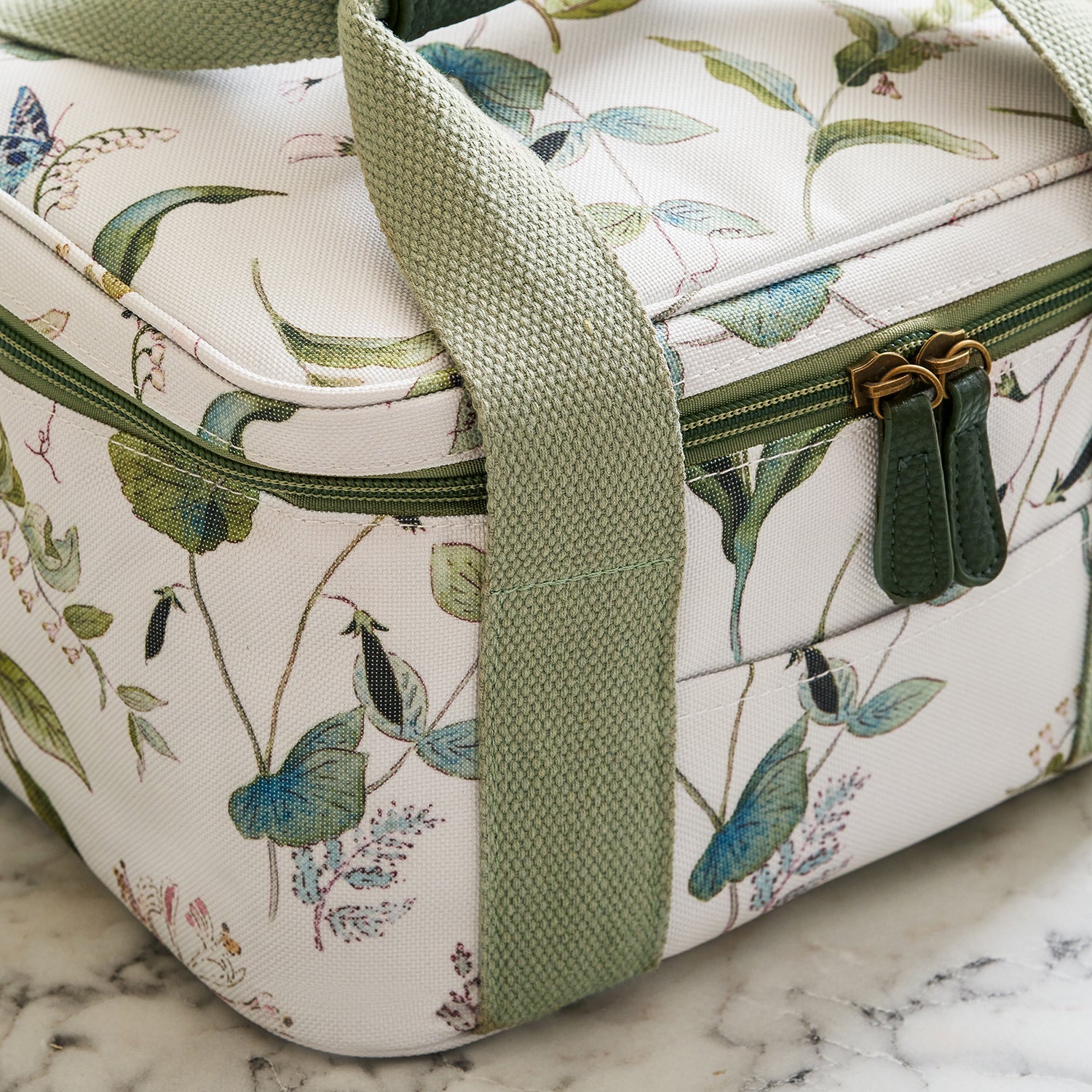 White lunch bag with floral print by Sophie Allport detail