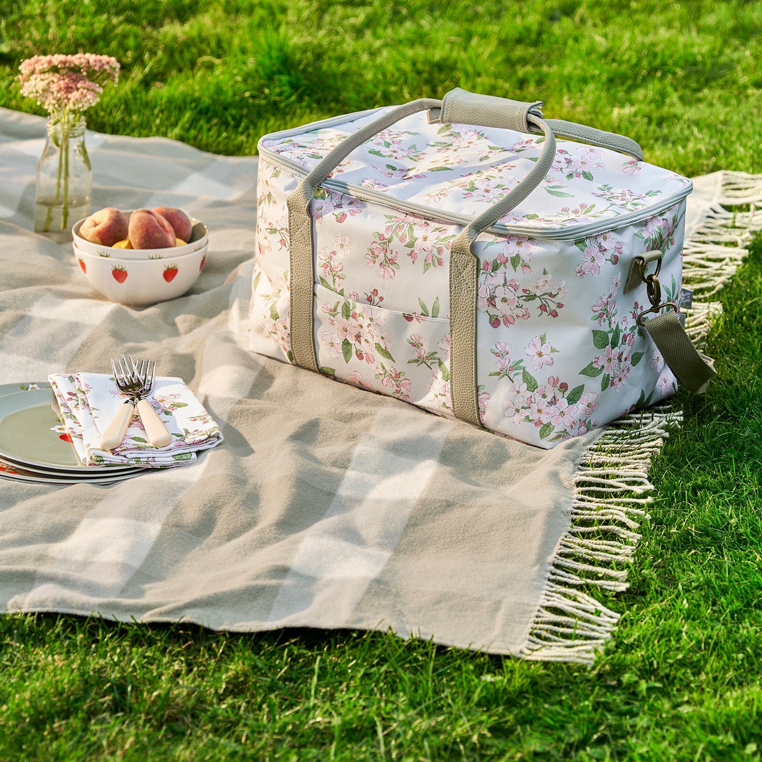 Blossom Pocket Picnic Bag